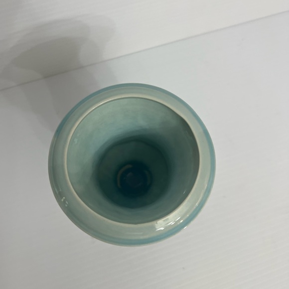 Estee Lauder Ocean blue design motif urn shaped vase Measures5 1/2" Tall 4" Wide - Picture 2 of 8